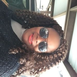 Meet your Posher, Faith